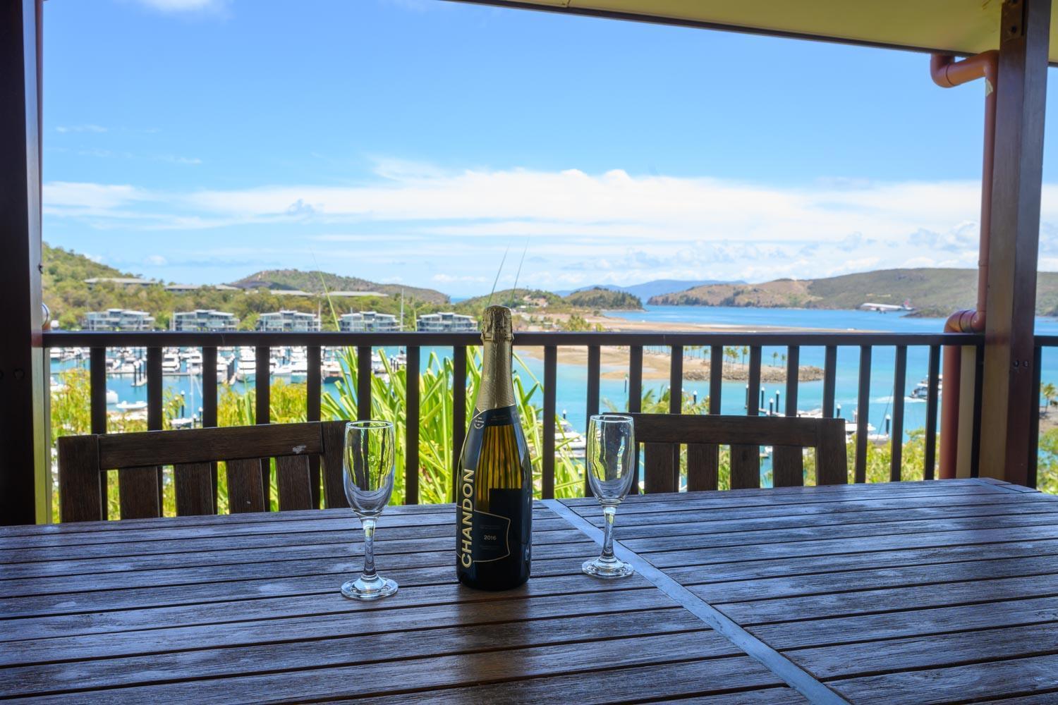 Casuarina Cove Apartments Hamilton Island Bagian luar foto