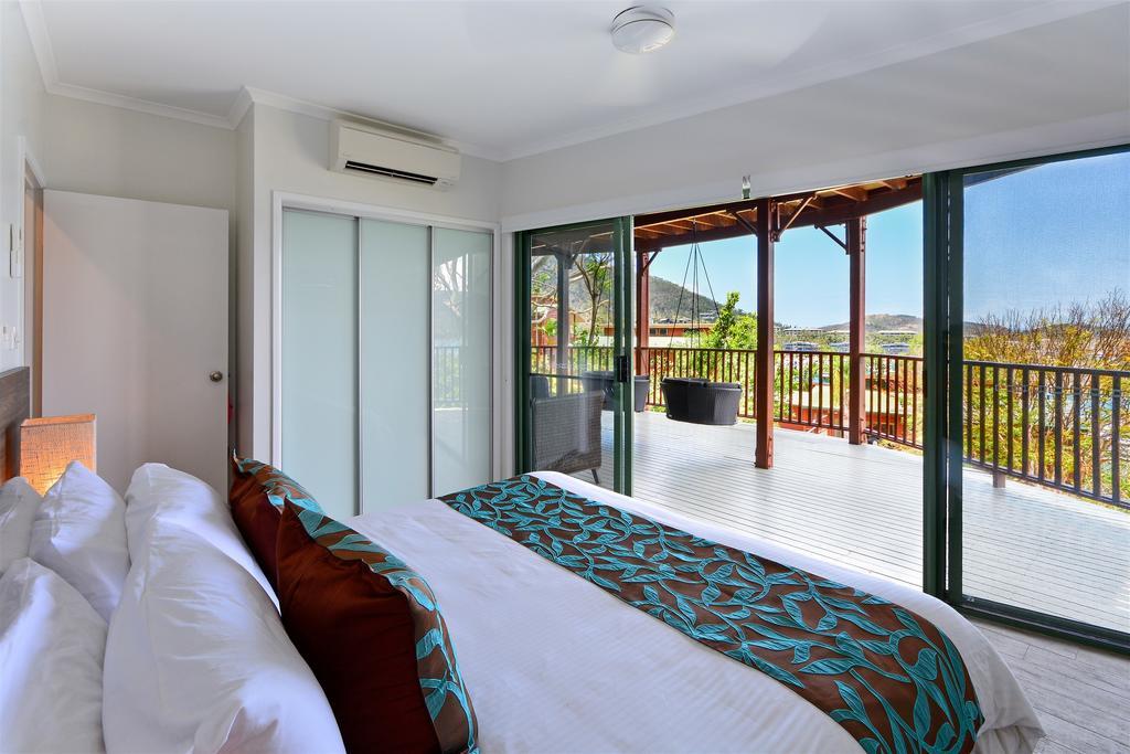 Casuarina Cove Apartments Hamilton Island Bagian luar foto